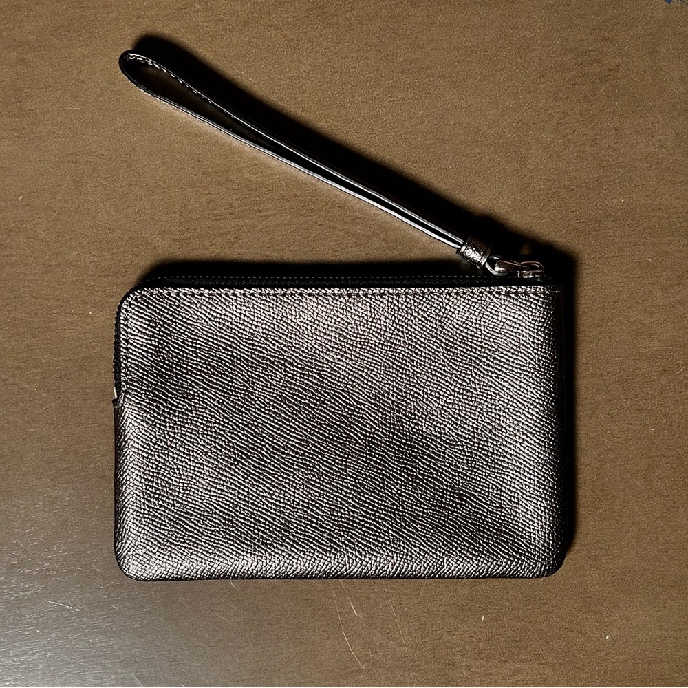 COACH | Gunmetal Metallic Wristlet - Picture 2 of 5
